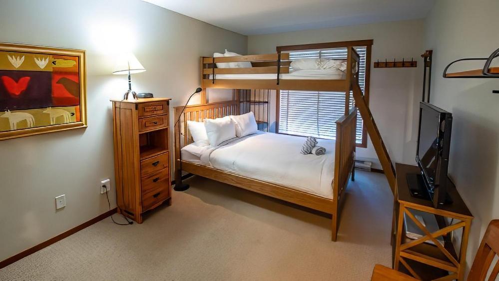 Snow Creek Lodge By Fernie Lodging Co Εξωτερικό φωτογραφία