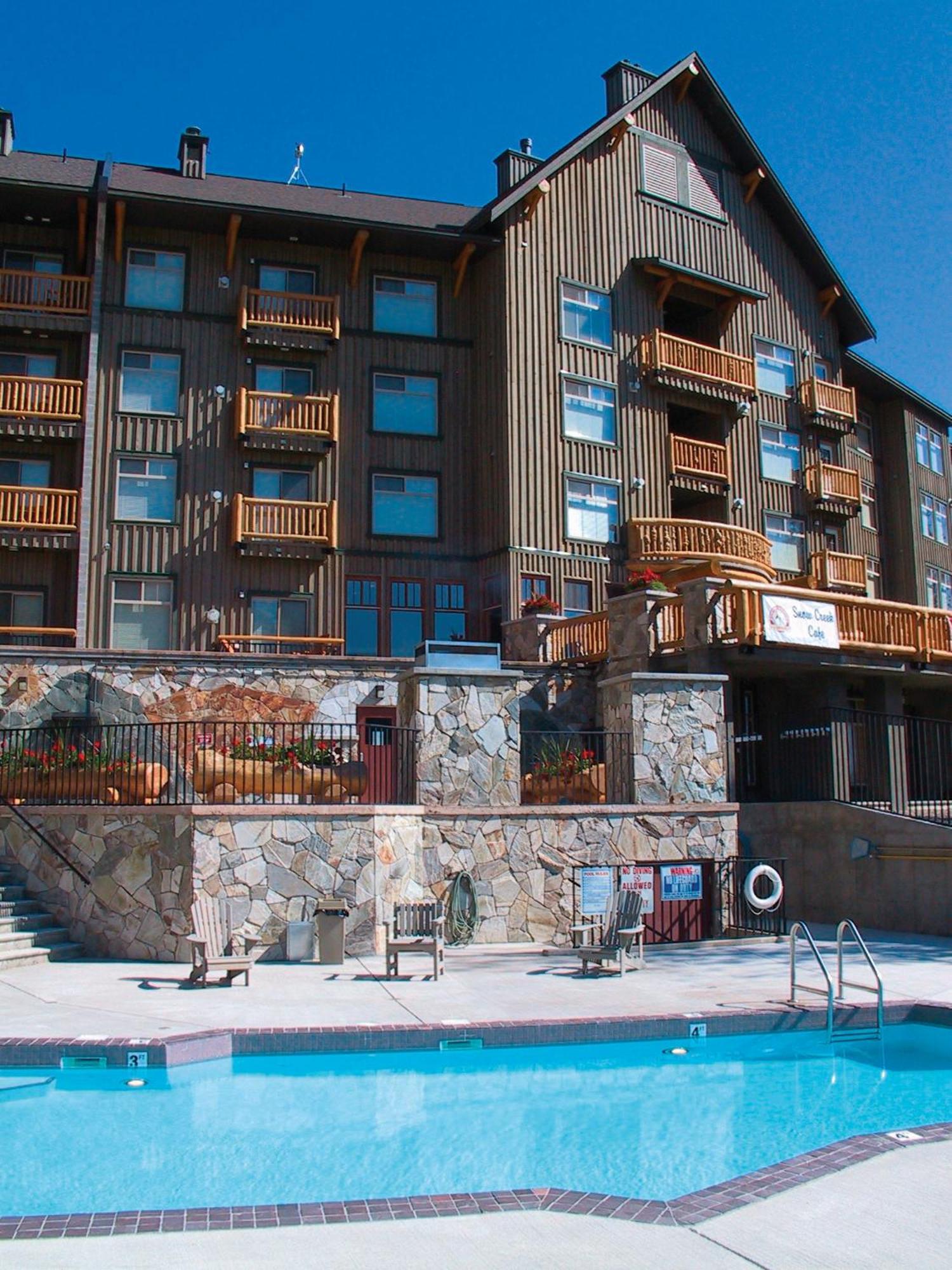 Snow Creek Lodge By Fernie Lodging Co Εξωτερικό φωτογραφία