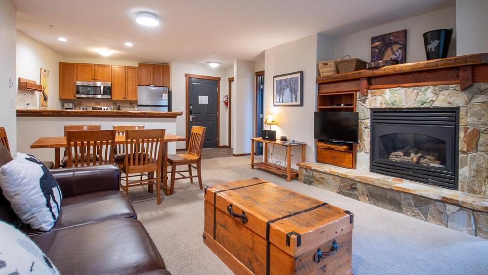 Snow Creek Lodge By Fernie Lodging Co Εξωτερικό φωτογραφία