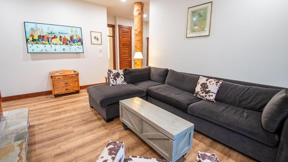 Snow Creek Lodge By Fernie Lodging Co Εξωτερικό φωτογραφία