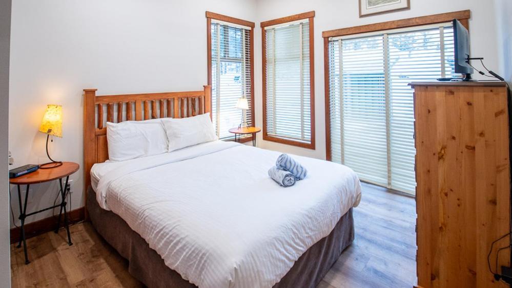 Snow Creek Lodge By Fernie Lodging Co Εξωτερικό φωτογραφία