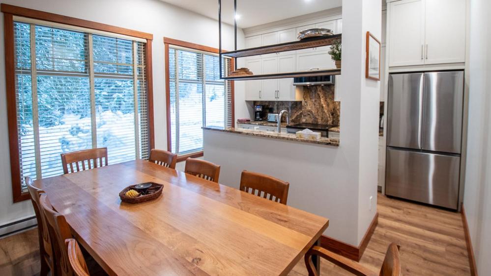 Snow Creek Lodge By Fernie Lodging Co Εξωτερικό φωτογραφία