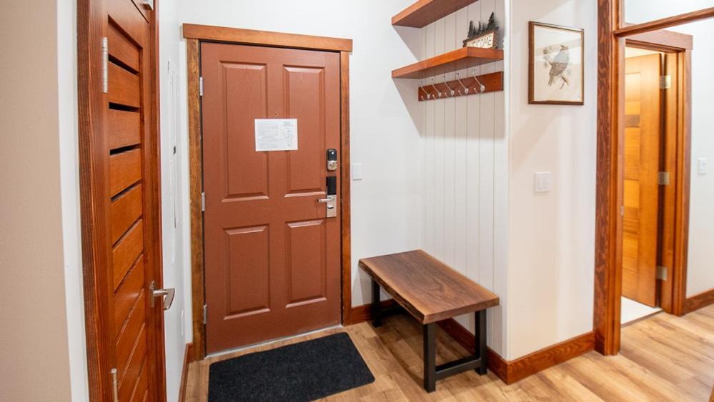 Snow Creek Lodge By Fernie Lodging Co Εξωτερικό φωτογραφία
